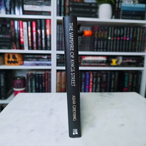 ASHA GREYLING The Vampire of Kings Street (HARDCOVER) - Picture 3 of 4